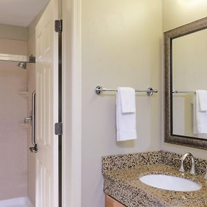 Queen Room Hearing Accessible Non-Smoking